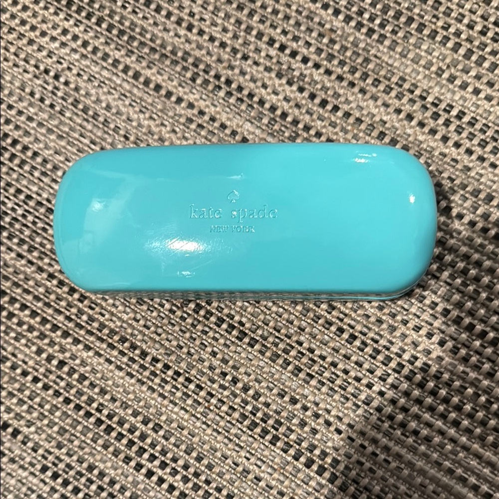 Kate Spade ♠️ wink wink eyeglass case in robins egg blue